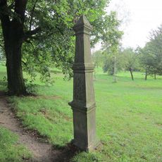 Kříž na křížové cestě u Rosic - 8. zastavení