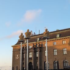 Flagpole, sculpture
