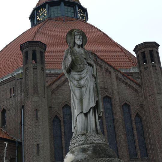 Statue of Sacred Heart of Jesus Christ
