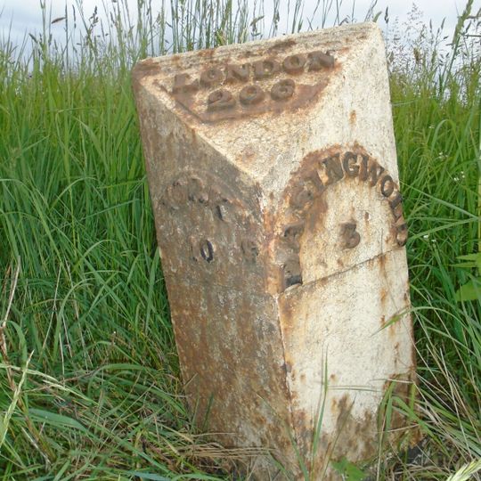 Milestone To North Of Cross Lanes At Ngr 529 651