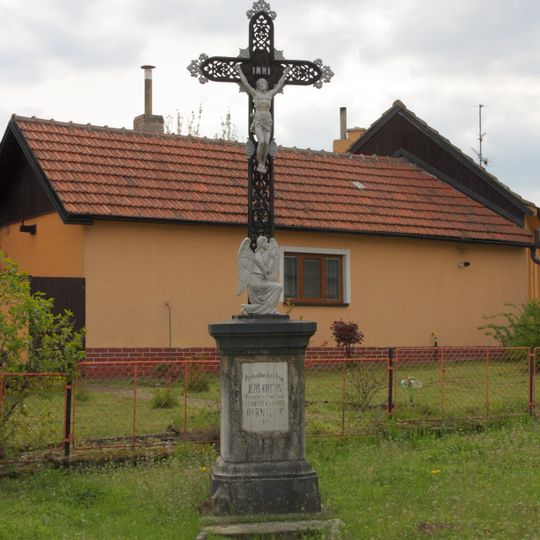 Kříž u domu 210 v Mohelně