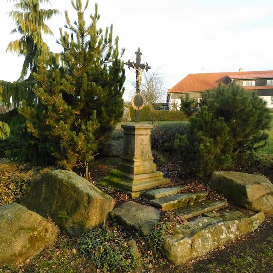 Kříž u domu č. 39 v Dudíně