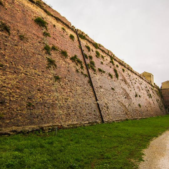 Mura della Fortezza di Poggio Imperiale