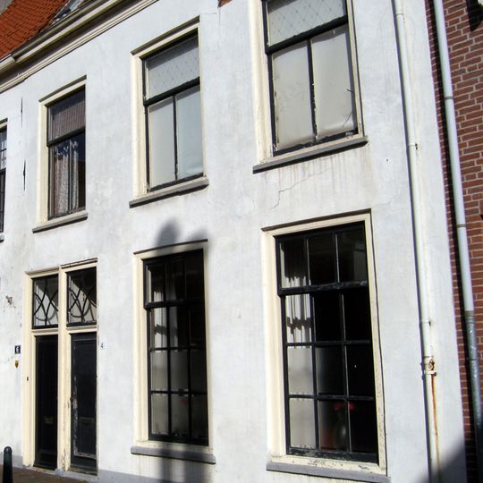 Huis met kroonlijst