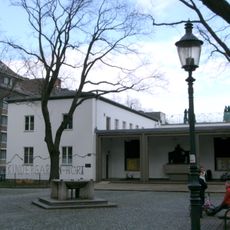 Sonstiger kirchlicher Repräsentations-/Verwaltungsbau, Ehem. Fürsorgehaus, heute Pfarrkindergarten und Hort