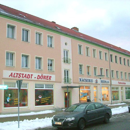 Mehrfamilienhaus der Wohnanlage Westrandbebauung Schulstraße 19a, 19b