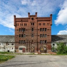 Spichlerz z dwiema stodołami