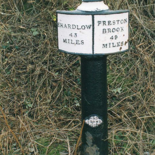 Trent And Mersey Canal Milepost At Sj 9493 2888