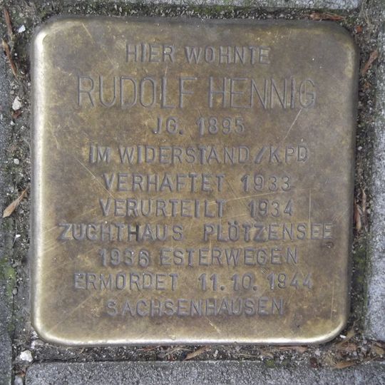 Stolperstein en memoria de Rudolf Hennig