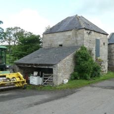 Corn-drying kiln to south of mill