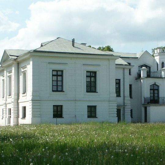 Zespół pałacowy w Popowie-Parcelach