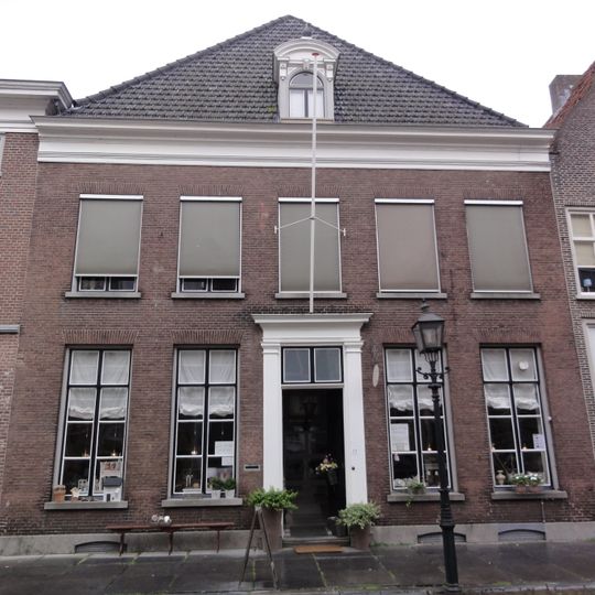 Rogstraat 17, Grave