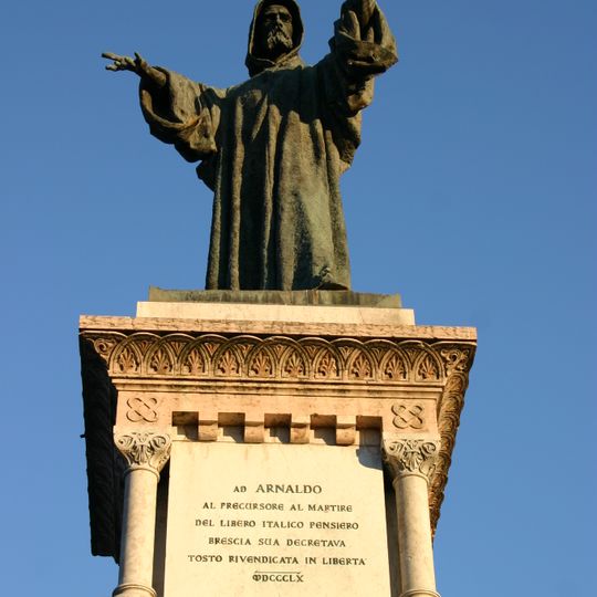 Monumento a Arnaldo da Brescia