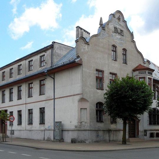 Dom, ob. sąd i prokuratura w Kartuzach