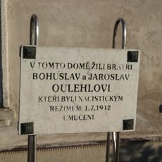 Pamětní deska Jaroslava a Bohuslava Oulehlových