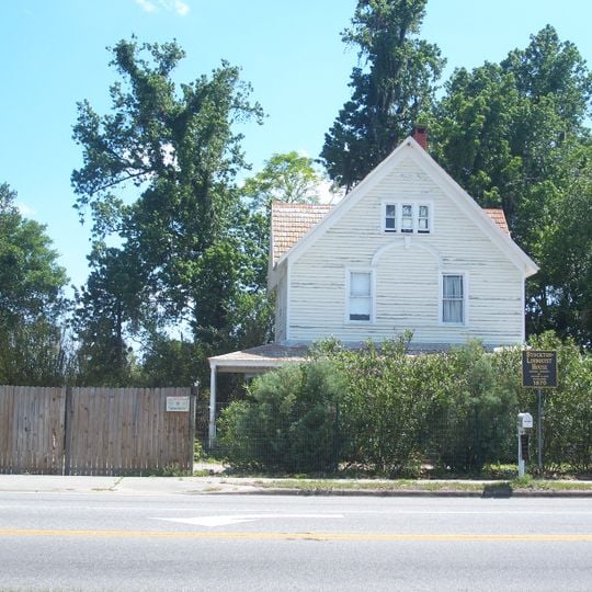 Stockton-Lindquist House
