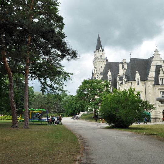 Pálffyovský kaštieľ, park