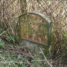 Milestone, 50m NE of Kingsland Cross; 6m E of jct to Ford Down