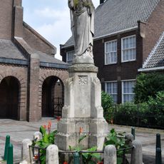 Statue of Sacred Heart of Jesus Christ