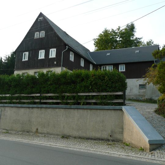 Wohnhaus und Scheune im Winkel Hauptstraße 14