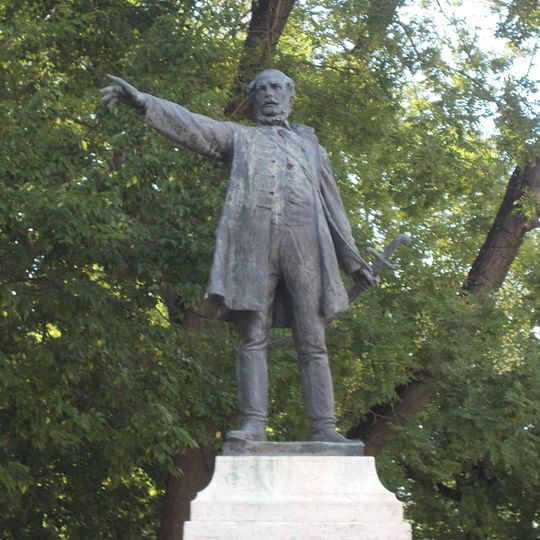 Statue of Lajos Kossuth in Orosháza