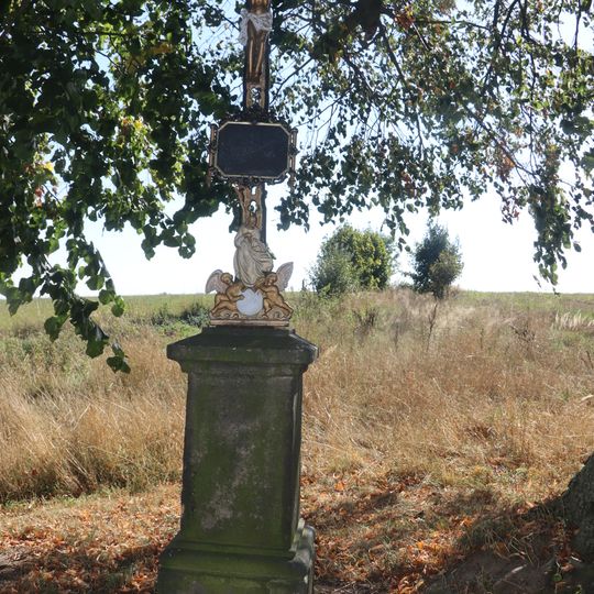 Kříž u hřbitova v Opatově