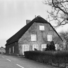 Boerderij van het dwarsdeeltype met invloed van de late vlaamse schuurvorm