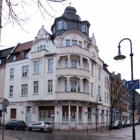 Viktor-Reuter-Straße 18