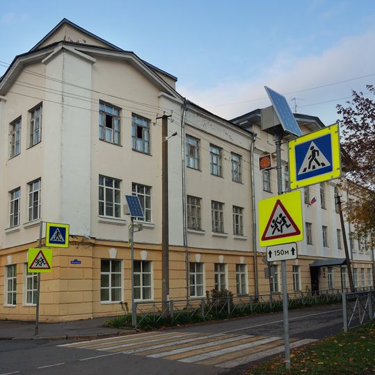 Pionerskaya Street, 7