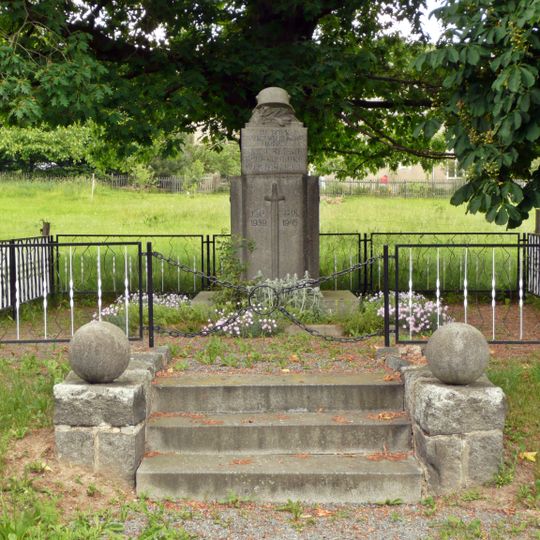Denkmal für die Gefallenen des Ersten und des Zweiten Weltkrieges Göppersdorfer Straße -