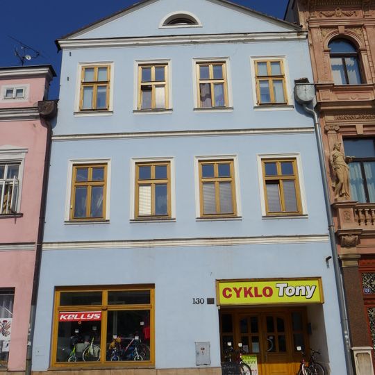 Mírové náměstí 130