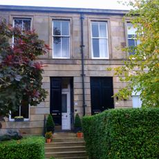 34 Regent Park Square