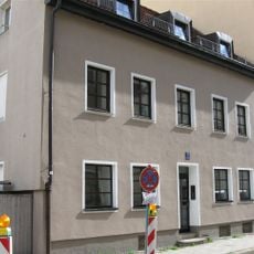 Schlichtes Vorstadthaus