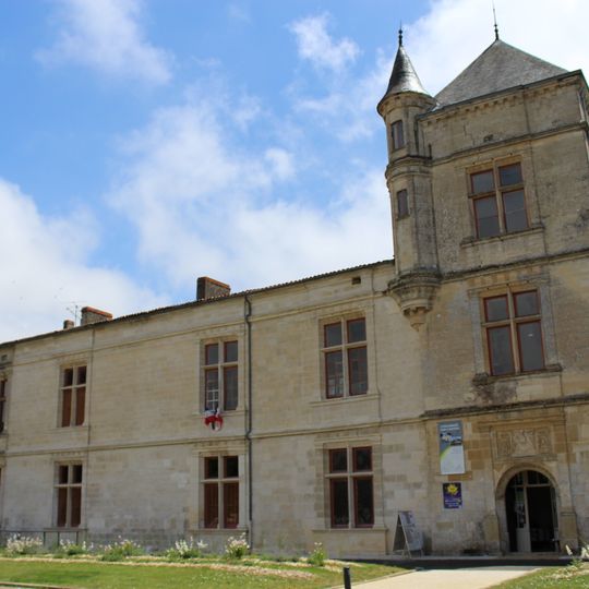 Château de Coulonges-sur-l'Autize
