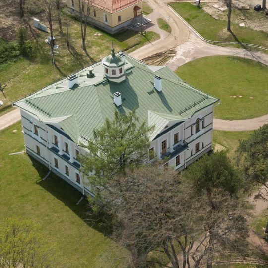 Дом главный