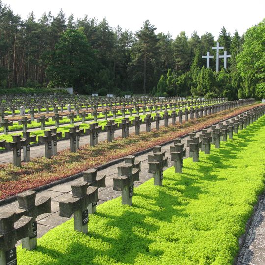 Cmentarz – Mauzoleum ofiar terroru hitlerowskiego w Palmirach