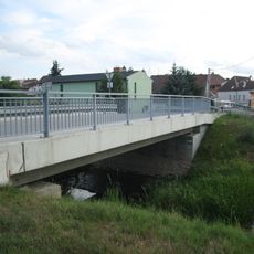 Most Havlíčkovy ulice přes Štěpánovický potok v Jaroměřicích nad Rokytnou