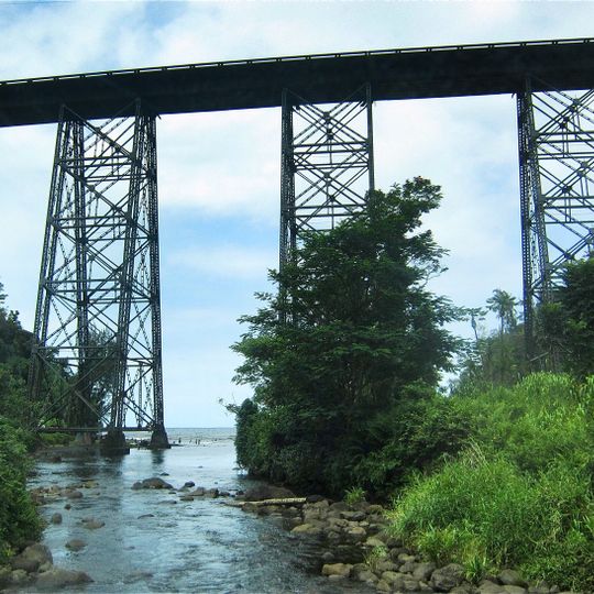 Hakalau Stream Bridge
