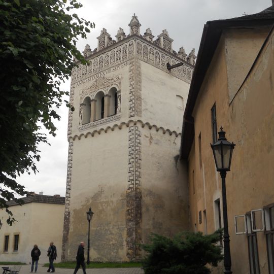 Kostol sv. Kríža s areálom, zvonica