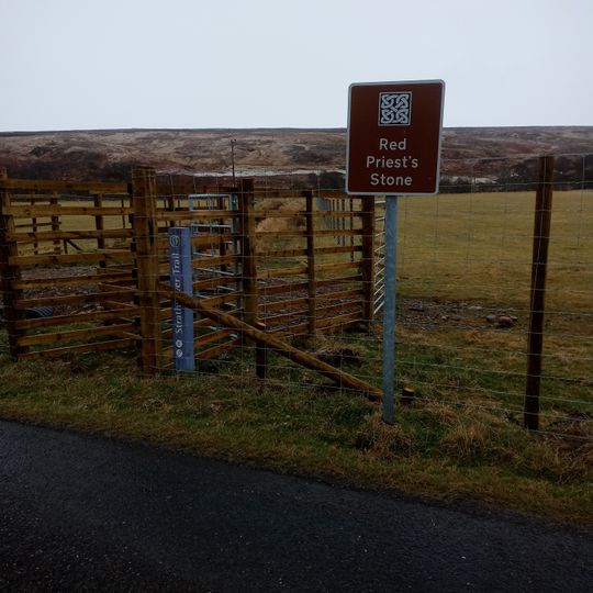 Red Priest's Stone and burial ground 500m NNE of