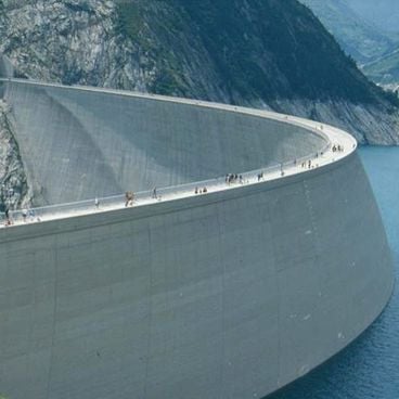 Karintiya'nın turistik yerleri: dağ gölleri, dağlar ve köyler