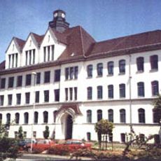 Schule Arthur-Winkler-Straße 6