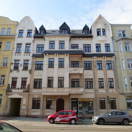 Mietshaus in geschlossener Bebauung Bernsdorfer Straße 92