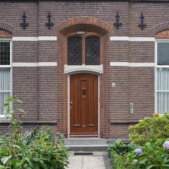 RK Pastorie, Neerloon