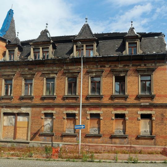 Mietshaus in offener Bebauung und prägnanter Ecklage Hoyerswerdaer Straße 30