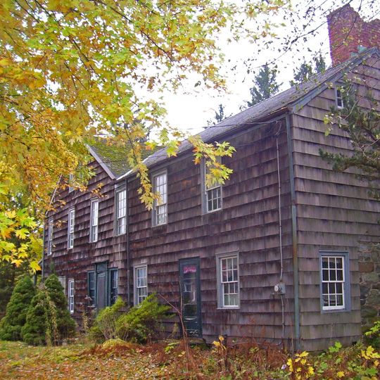 Yelverton Inn and Store