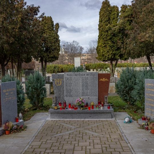 Pomník padlým letcům RAF za 2.světové války na Olšanských hřbitovech