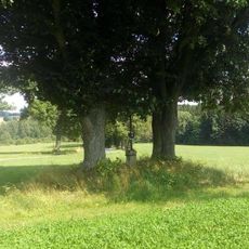 Kříž jihovýchodně od Velké Rovné