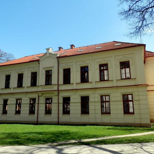 Bývalá římskokatolická lidová škola