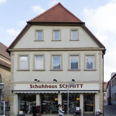 Wohn- und Geschäftshaus